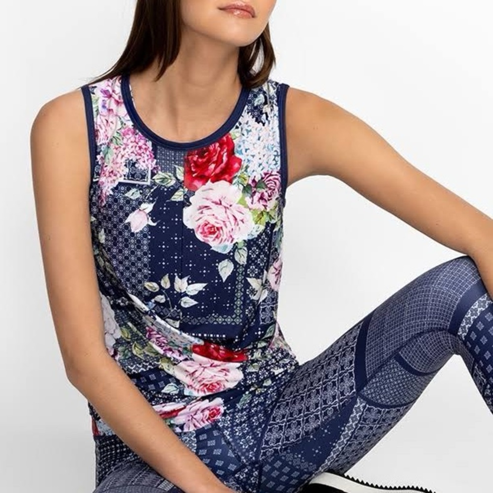 Johnny Was Active Rose Patch 2 Piece Outfit. Leggings and Top. Size S